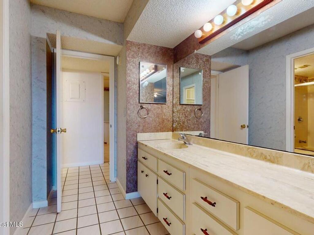 200 S Banana River Boulevard, Cocoa Beach, FL 32931