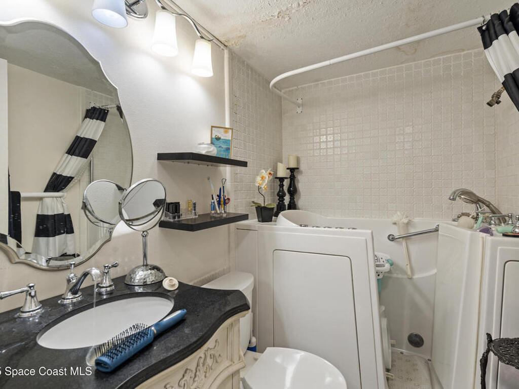 3375 S Atlantic Avenue, Cocoa Beach, FL 32931