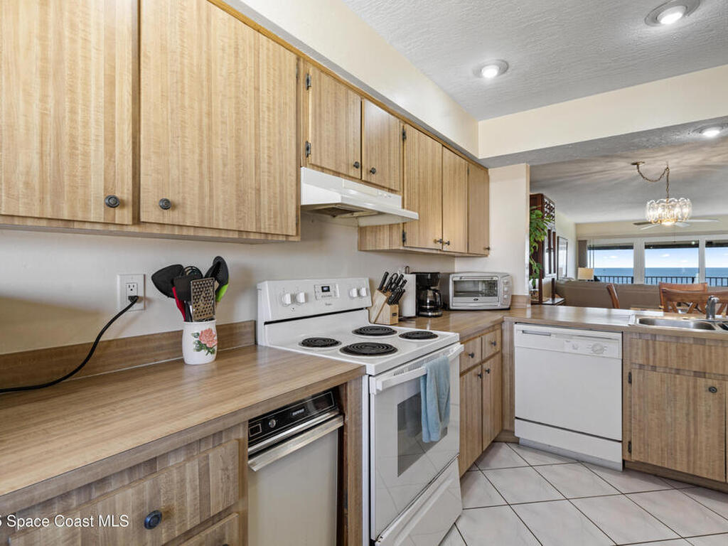 3375 S Atlantic Avenue, Cocoa Beach, FL 32931