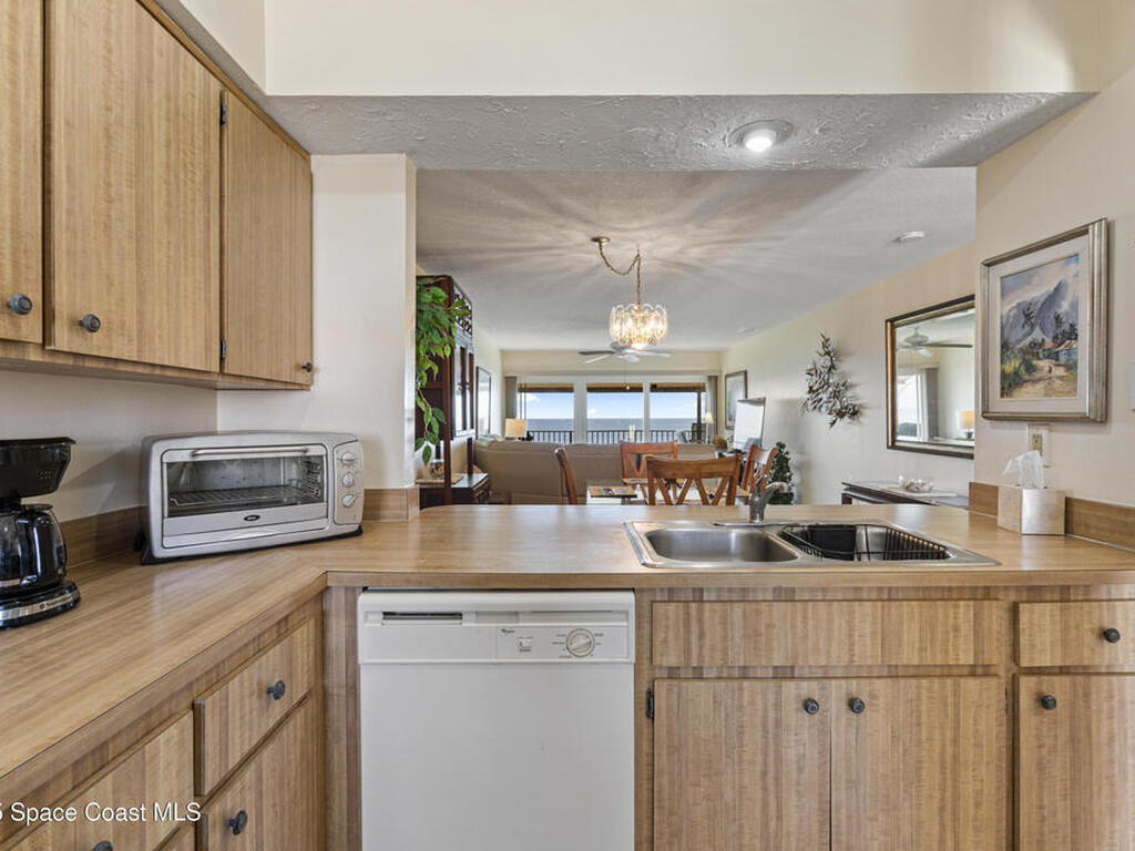 3375 S Atlantic Avenue, Cocoa Beach, FL 32931
