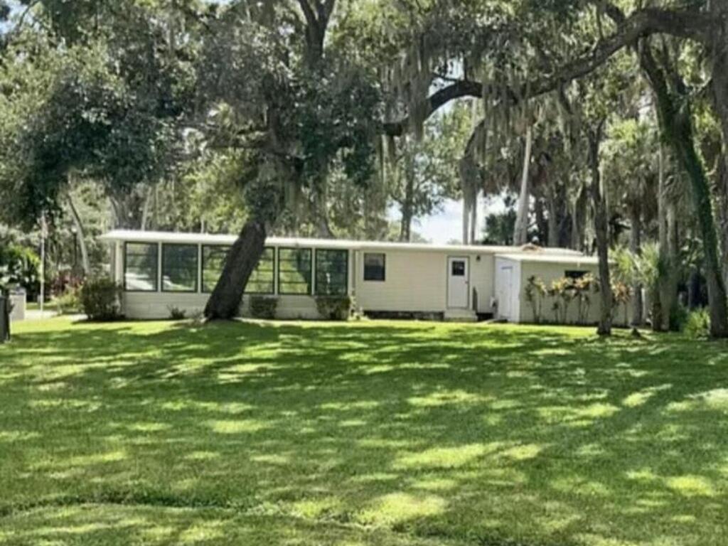 370 Holiday Park Boulevard, Palm Bay, FL 32907