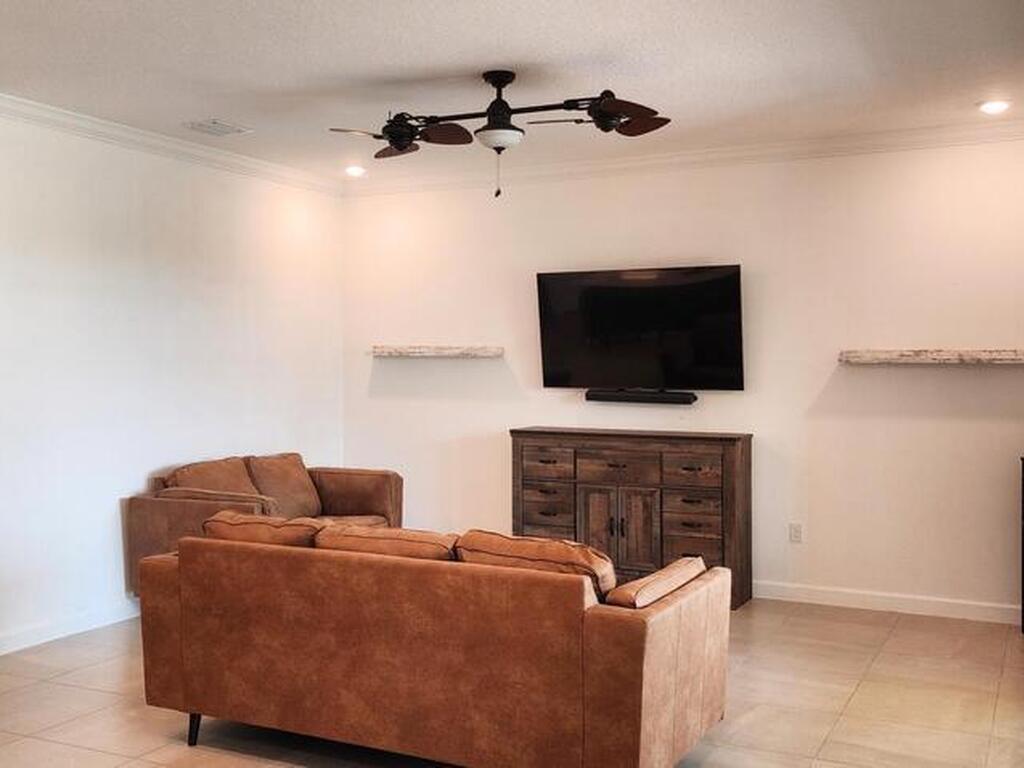 1173 Great Belt Circle, Melbourne, FL 32940