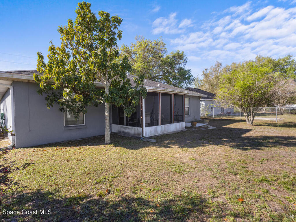 723 Pelican Court, Poinciana, FL 34759