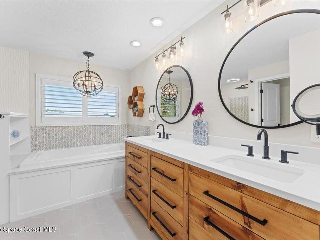 495 Lanternback Island Drive, Satellite Beach, FL 32937