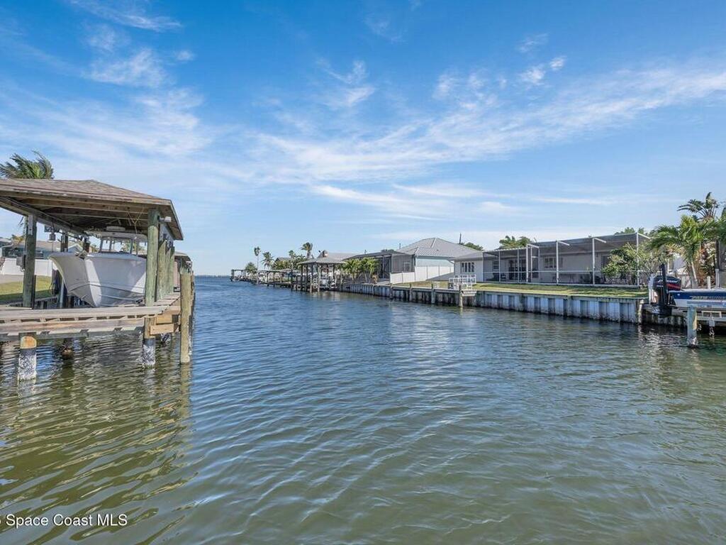 1695 Rochelle Parkway, Merritt Island, FL 32952