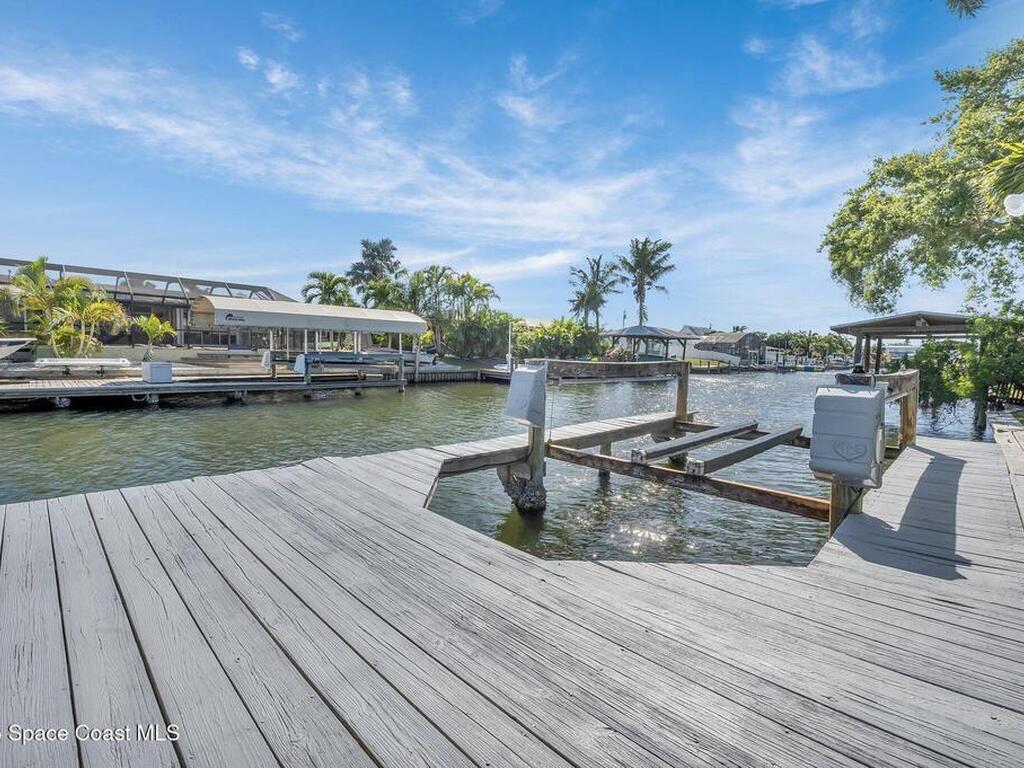 1695 Rochelle Parkway, Merritt Island, FL 32952
