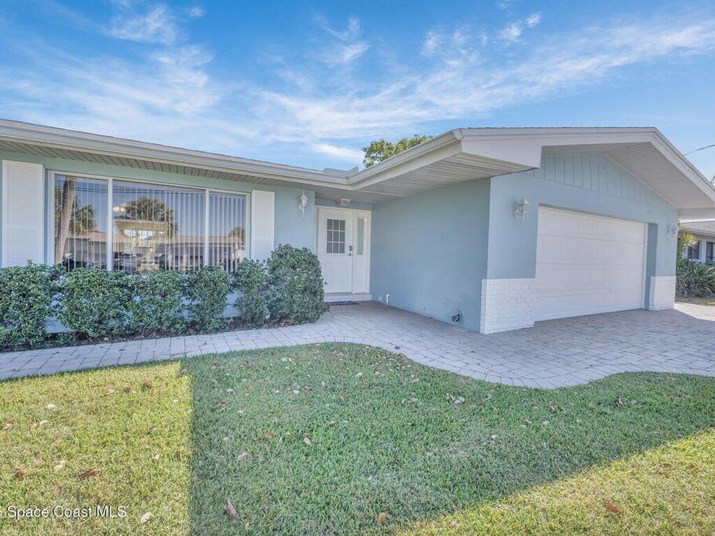 1695 Rochelle Parkway, Merritt Island, FL 32952
