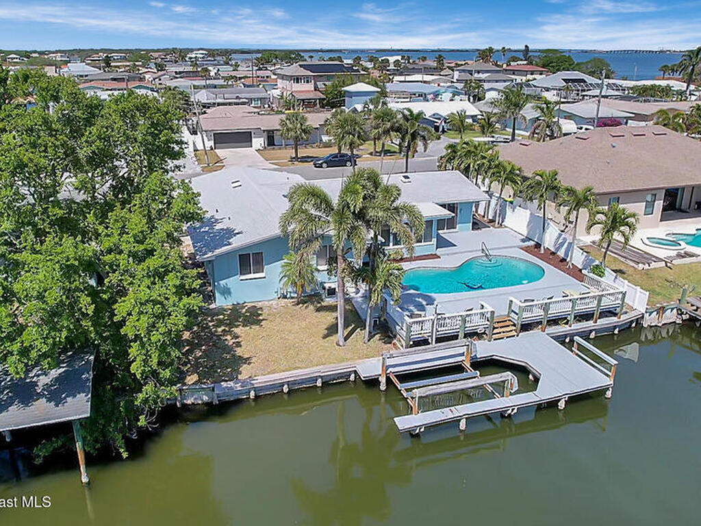 1695 Rochelle Parkway, Merritt Island, FL 32952