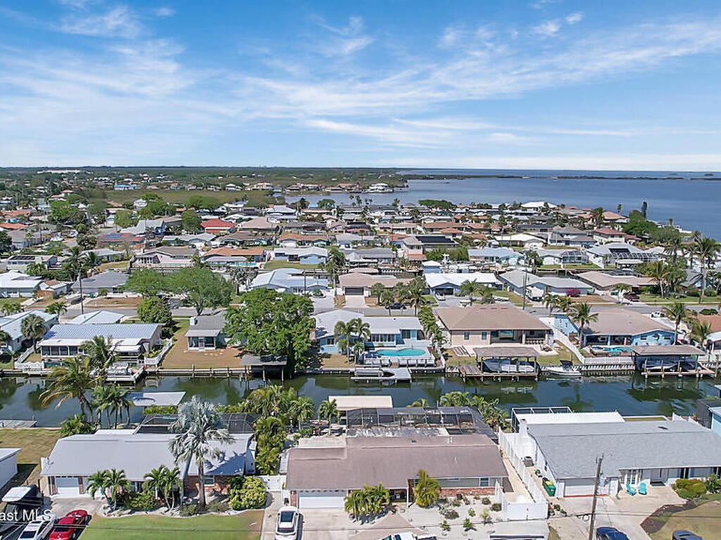 1695 Rochelle Parkway, Merritt Island, FL 32952