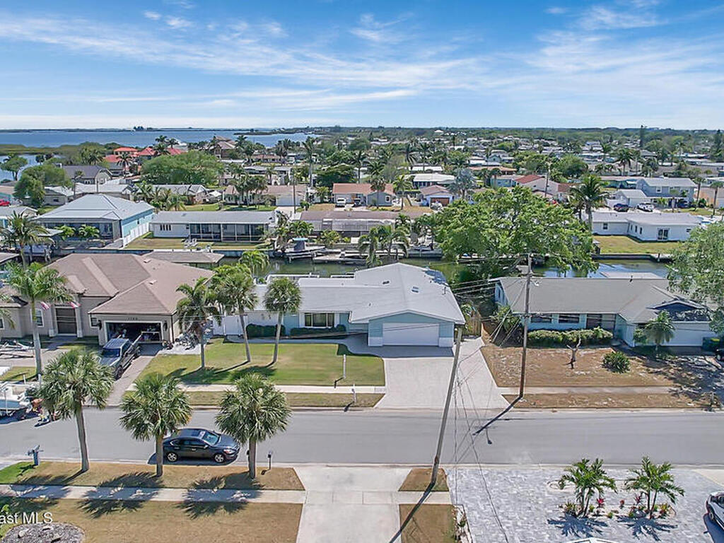 1695 Rochelle Parkway, Merritt Island, FL 32952