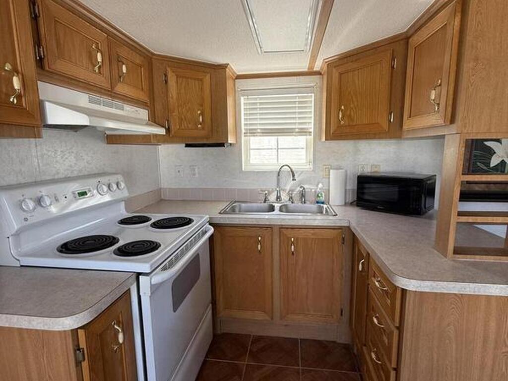 2343 Shuttle Circle, Titusville, FL 32796