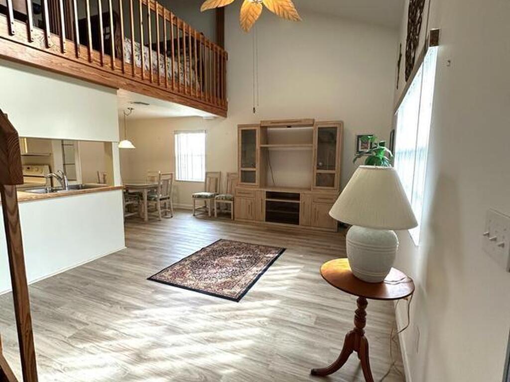 8520 Us-1, Micco, FL 32976