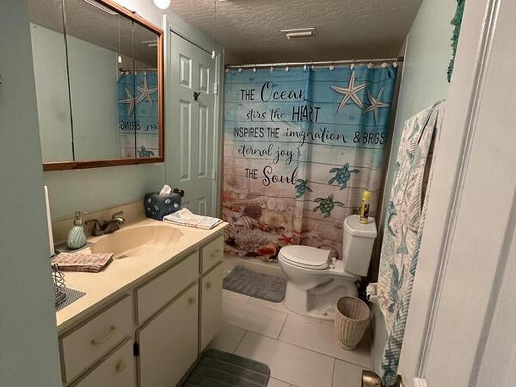 8520 Us-1, Micco, FL 32976