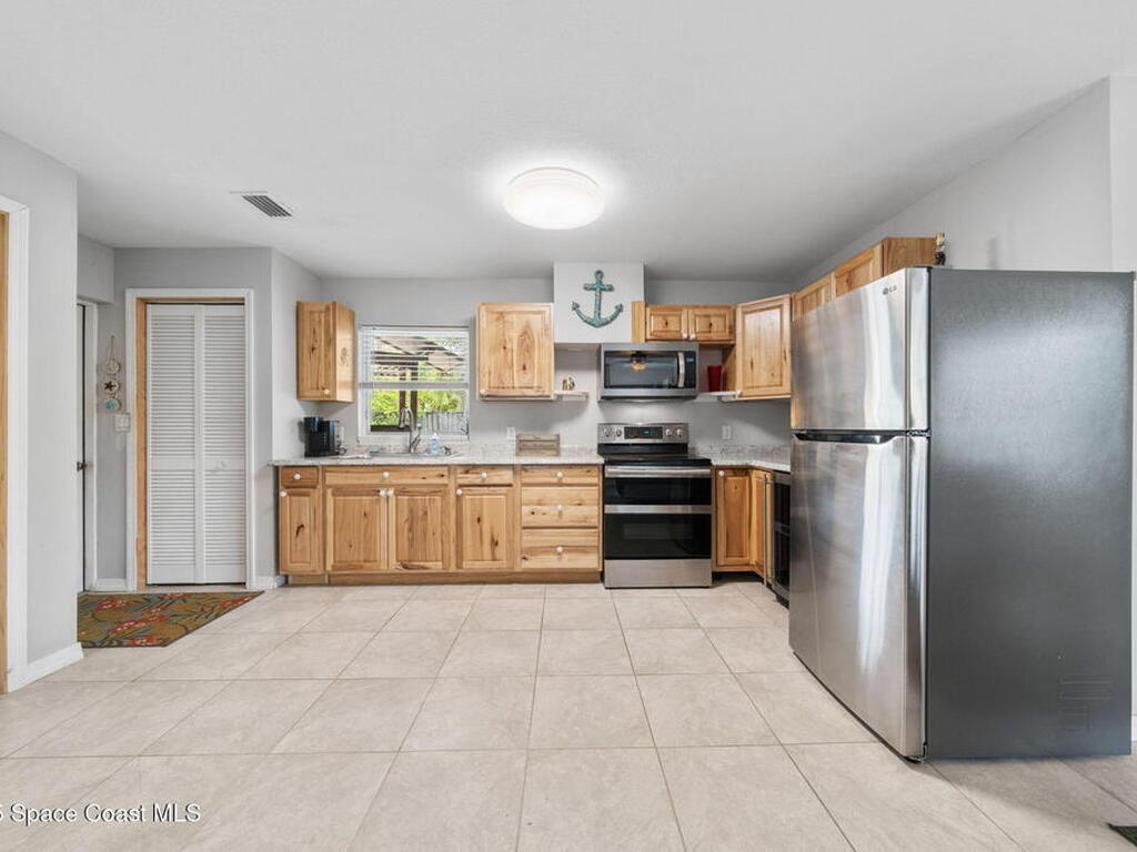 517 E Strawbridge Avenue, Melbourne, FL 32901