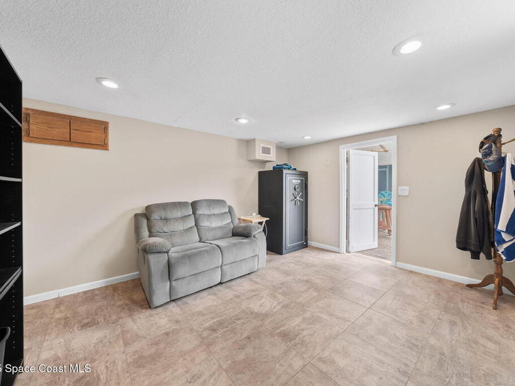 517 E Strawbridge Avenue, Melbourne, FL 32901