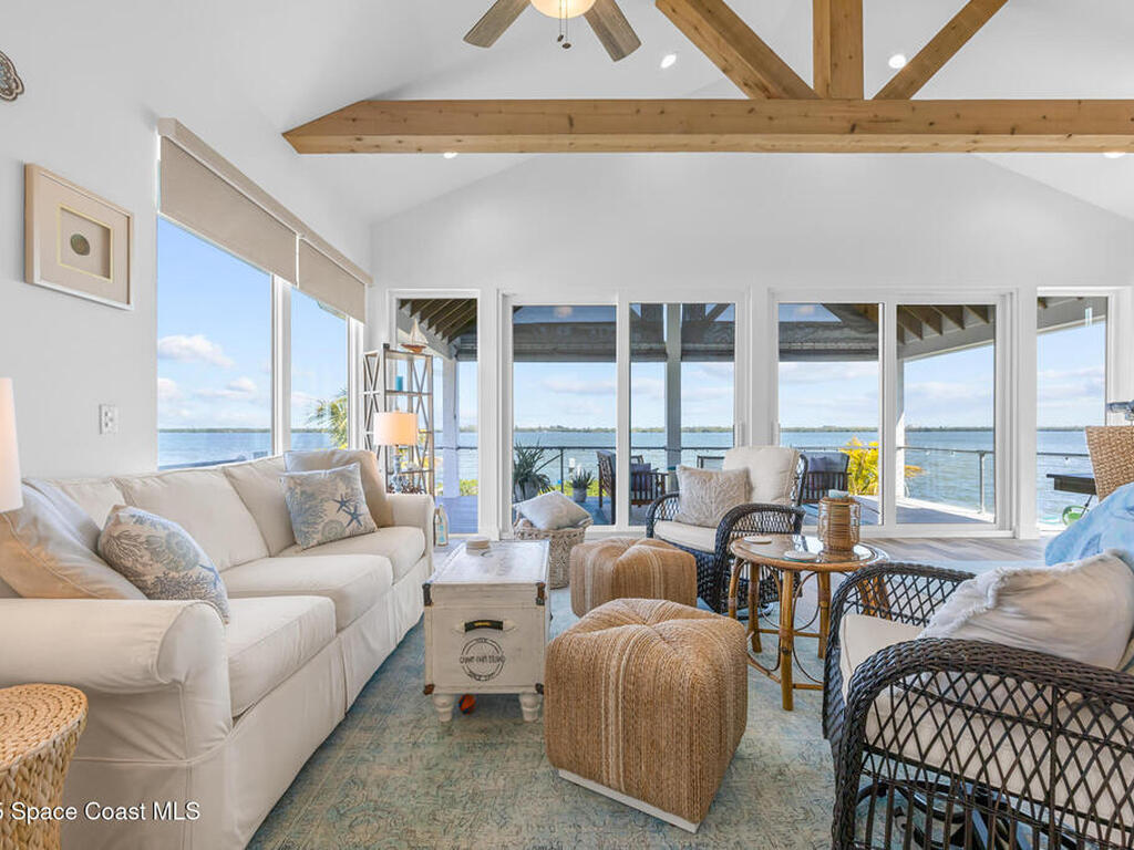 18 Vip Island, Grant, FL 32949