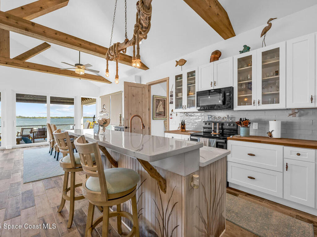 18 Vip Island, Grant, FL 32949