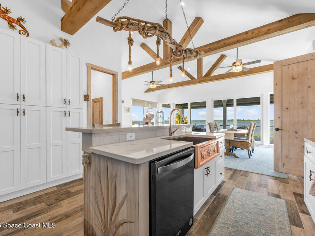 18 Vip Island, Grant, FL 32949