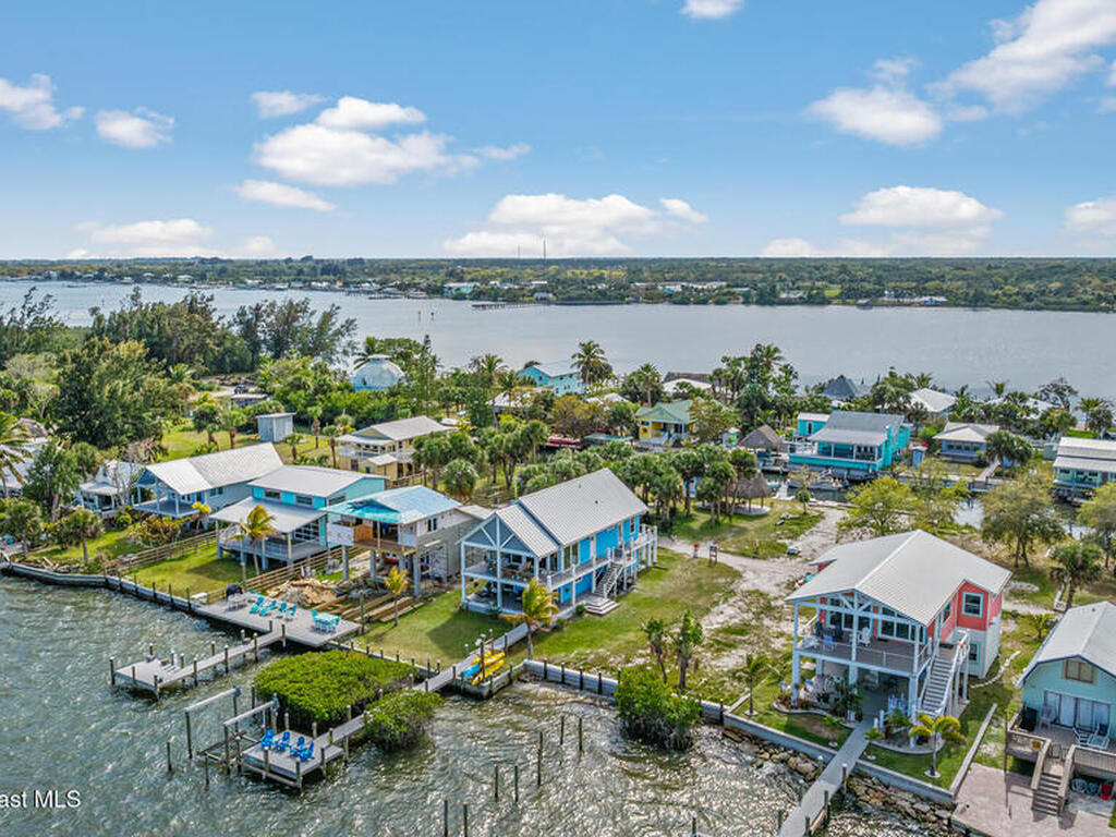 18 Vip Island, Grant, FL 32949