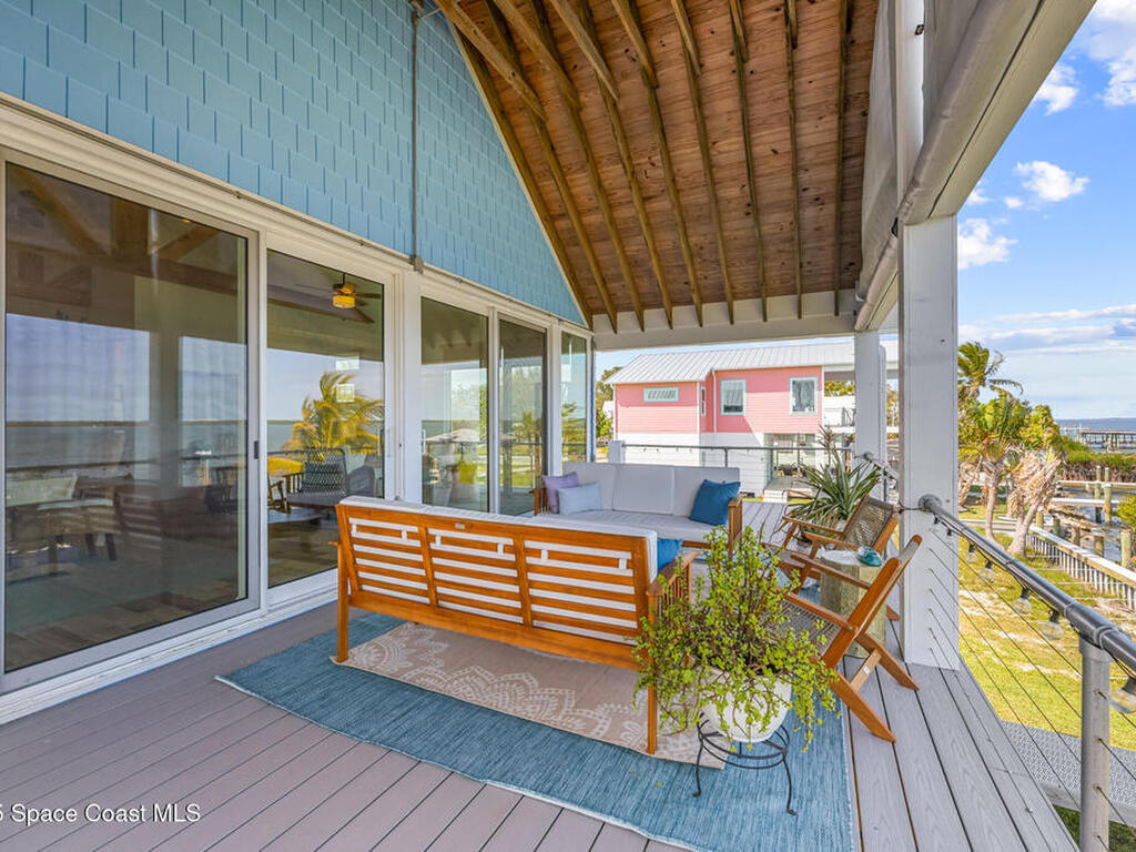 18 Vip Island, Grant, FL 32949