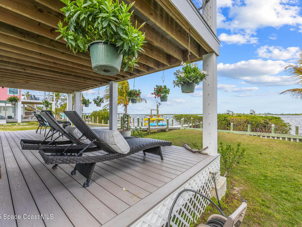 18 Vip Island, Grant, FL 32949