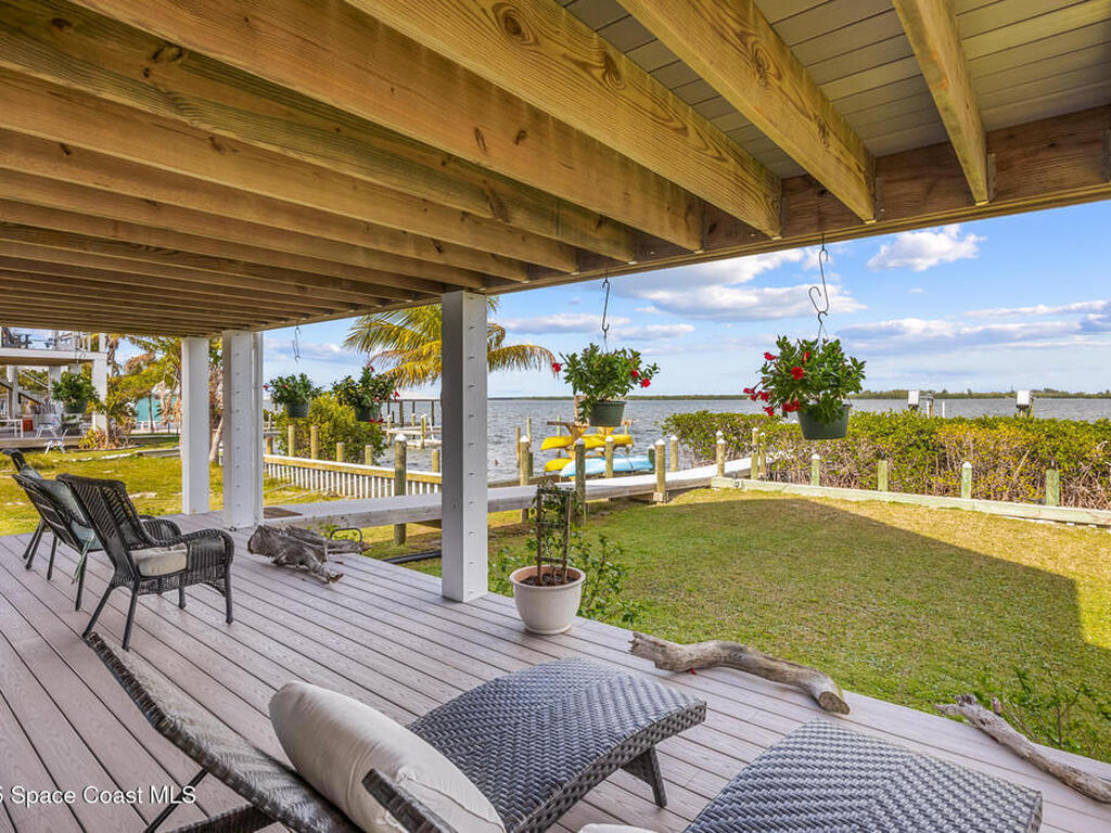 18 Vip Island, Grant, FL 32949