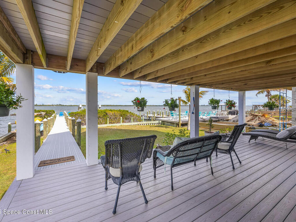 18 Vip Island, Grant, FL 32949