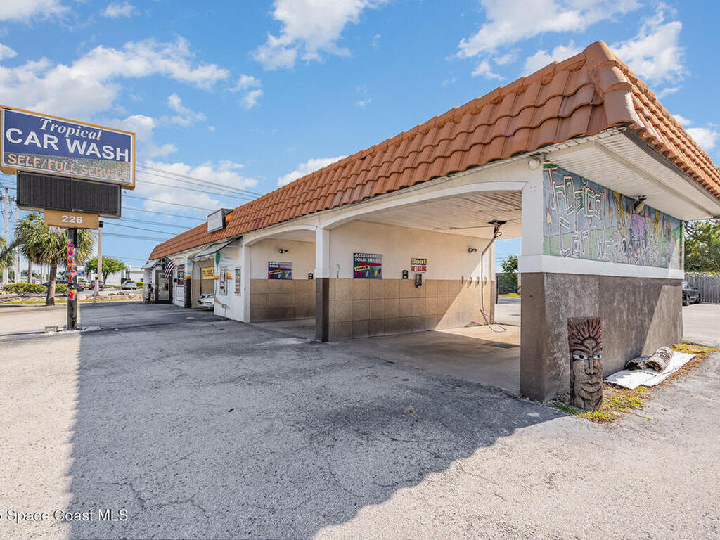 226 S Courtenay Parkway, Merritt Island, FL 32952