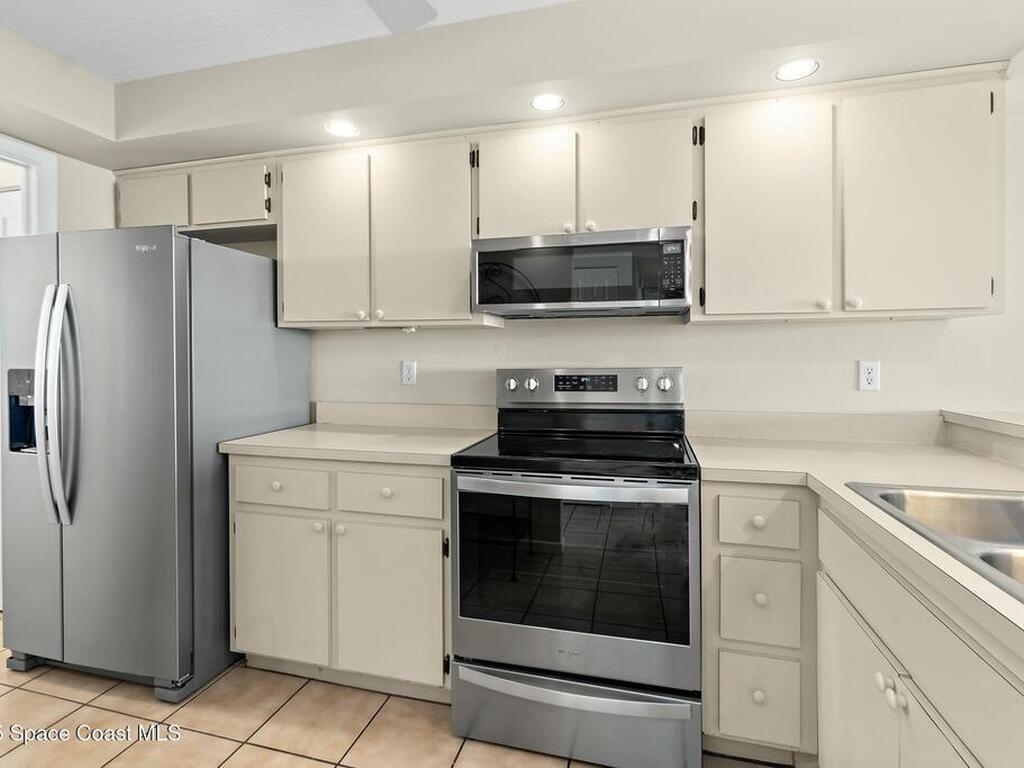 200 S Banana River Boulevard, Cocoa Beach, FL 32931