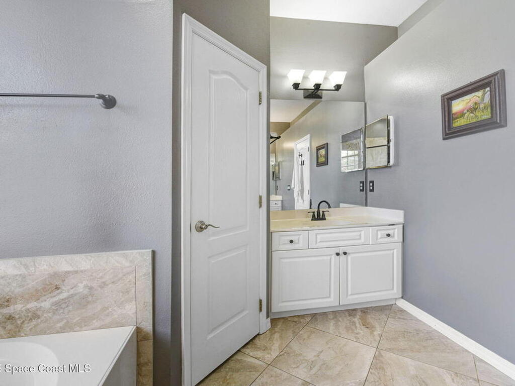 832 Carriage Hill Road, Melbourne, FL 32940