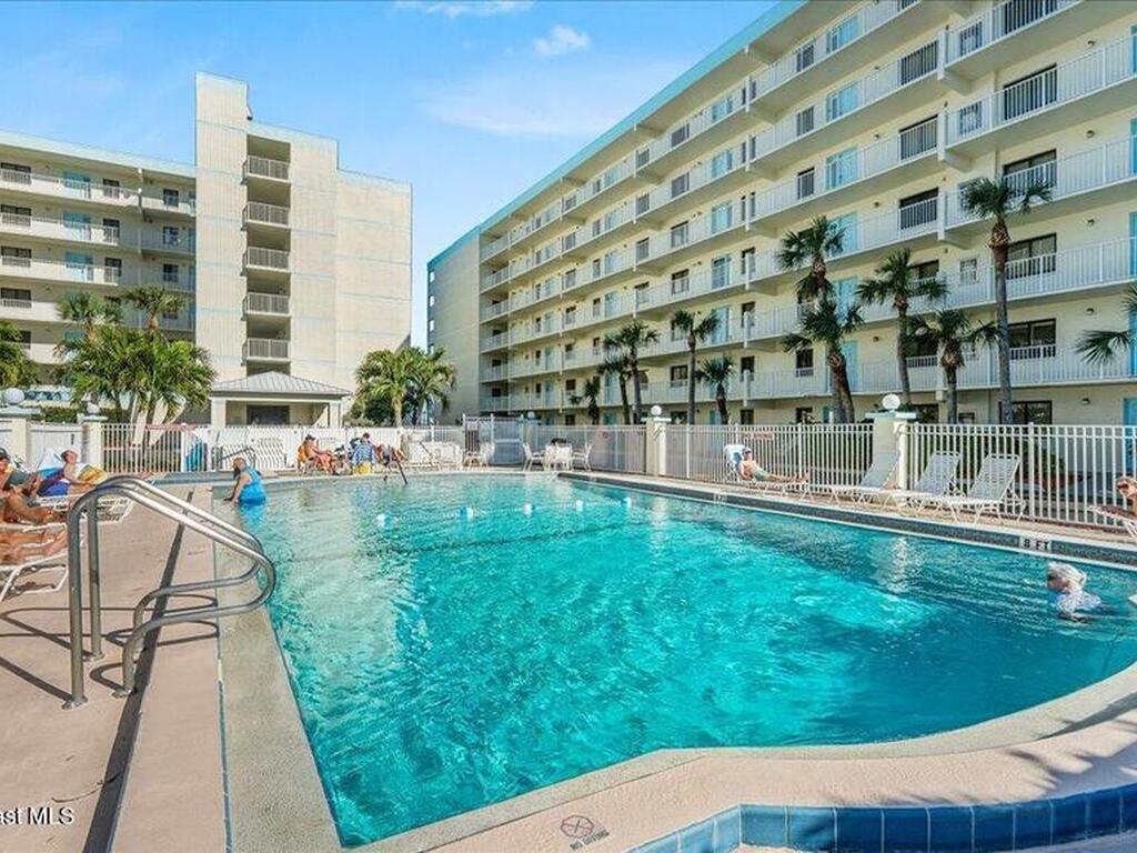 1050 N Atlantic Avenue, Cocoa Beach, FL 32931