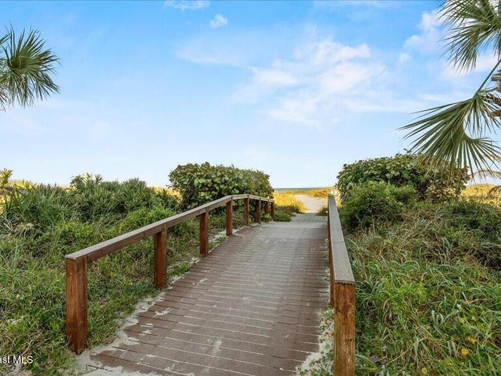 1050 N Atlantic Avenue, Cocoa Beach, FL 32931