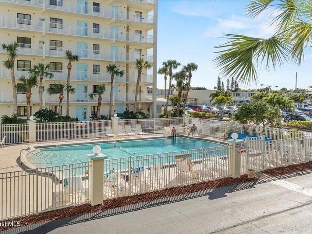 1050 N Atlantic Avenue, Cocoa Beach, FL 32931