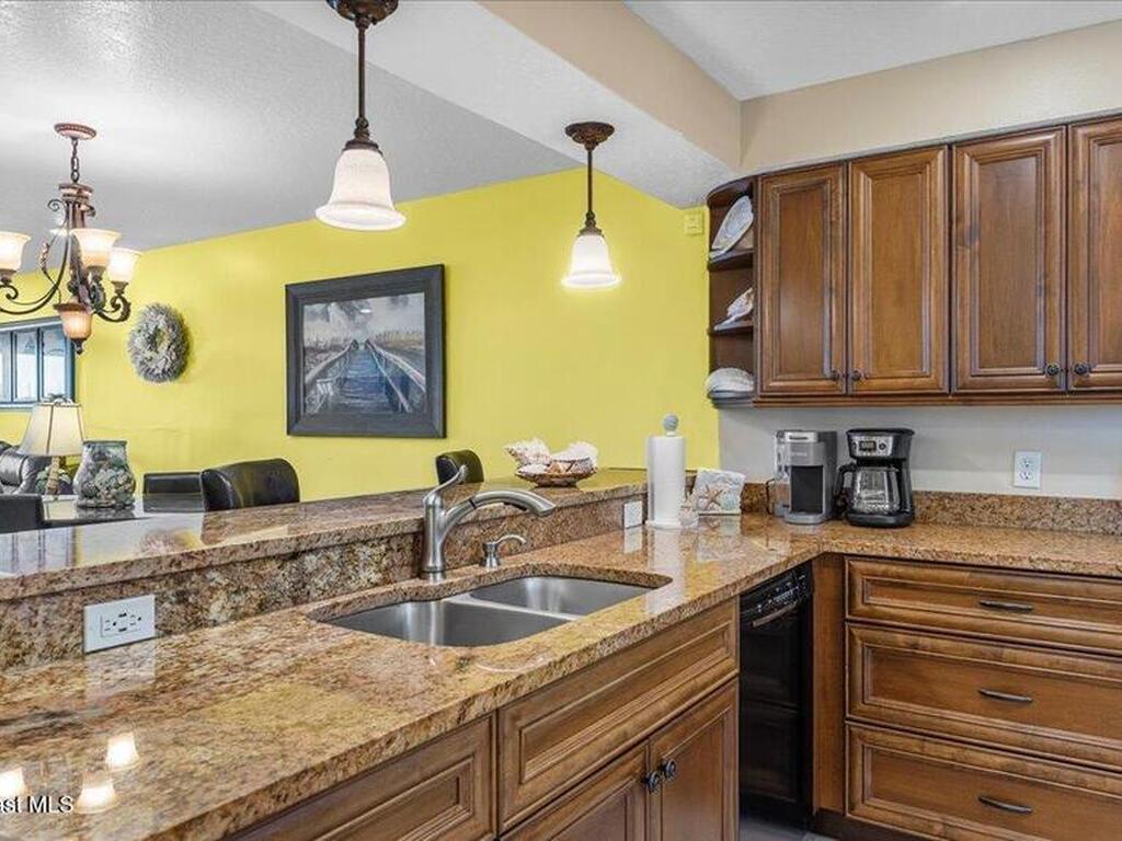 1050 N Atlantic Avenue, Cocoa Beach, FL 32931