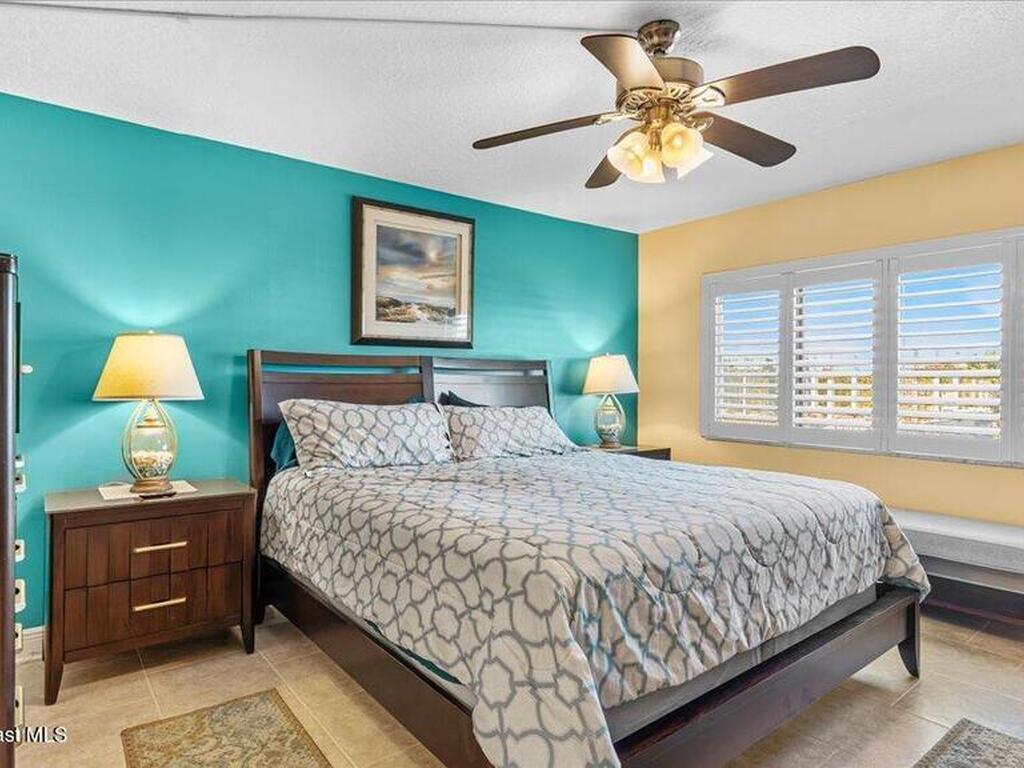 1050 N Atlantic Avenue, Cocoa Beach, FL 32931