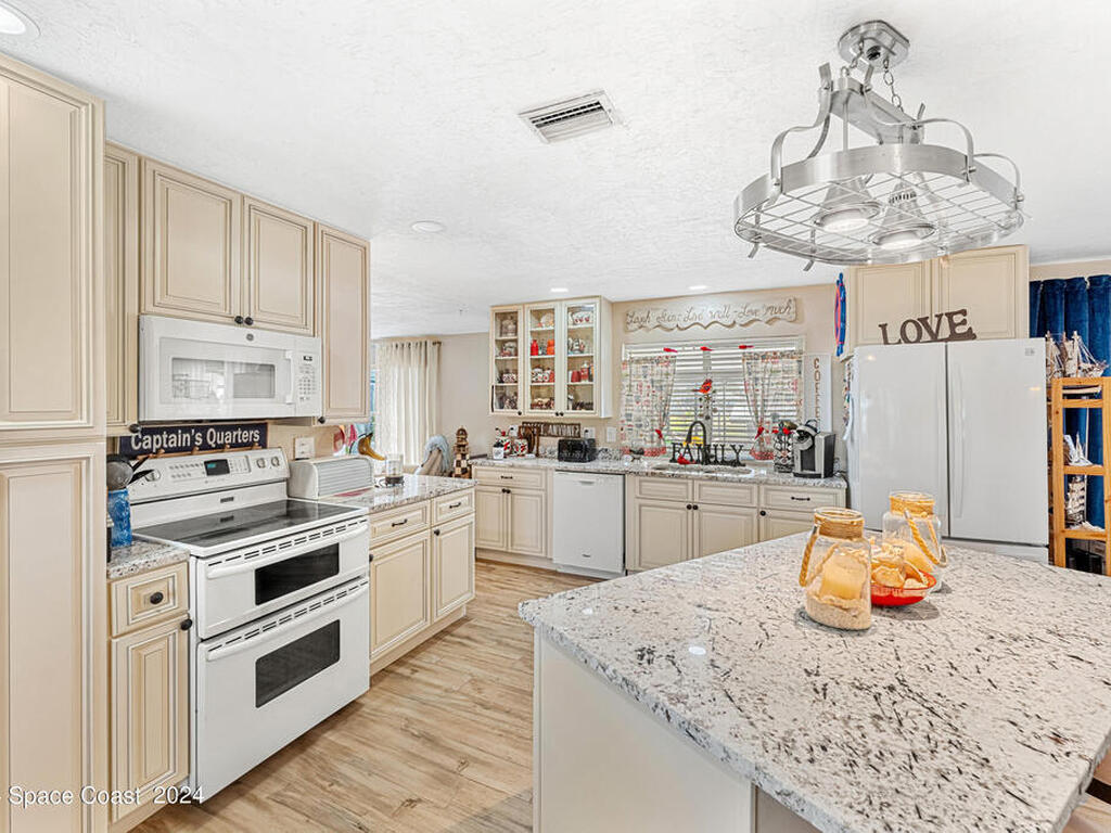 125 Florida Boulevard, Merritt Island, FL 32953