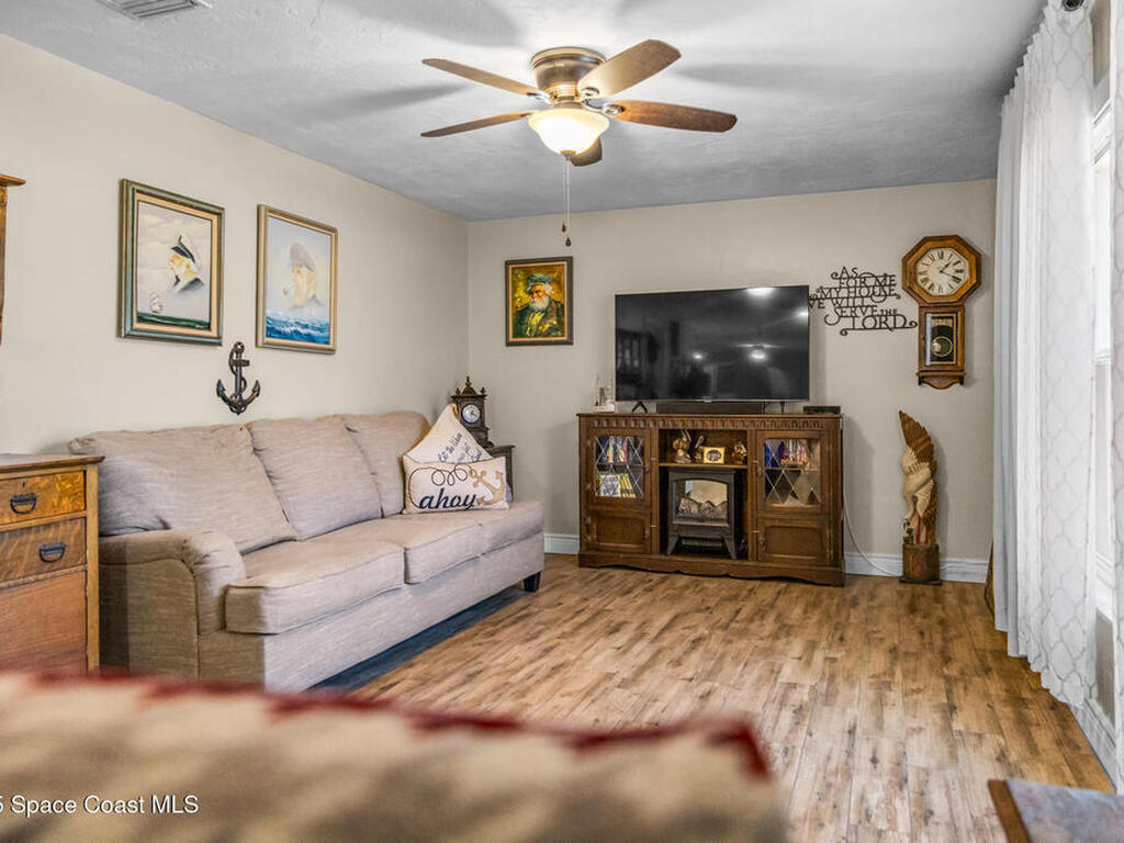 125 Florida Boulevard, Merritt Island, FL 32953
