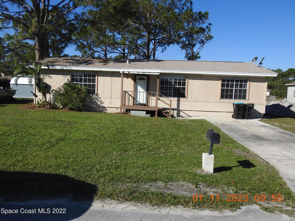 484 Bridgeport Avenue, Palm Bay, FL 32907