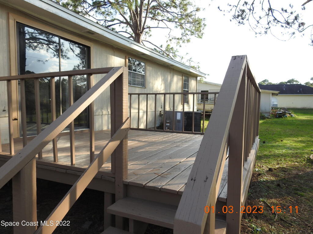 484 Bridgeport Avenue, Palm Bay, FL 32907