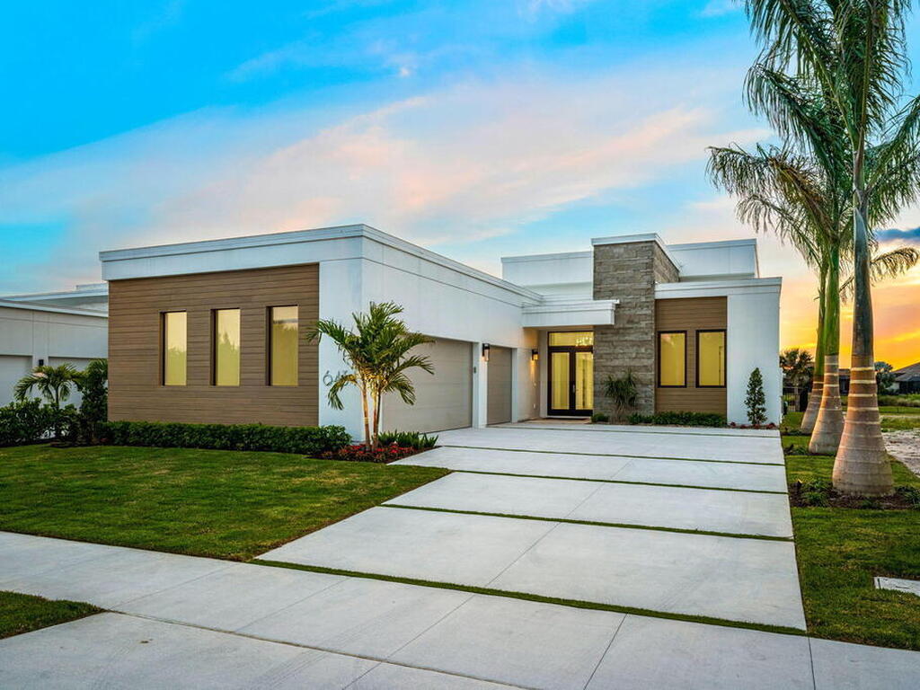 6434 Modern Duran Drive, Melbourne, FL 32940