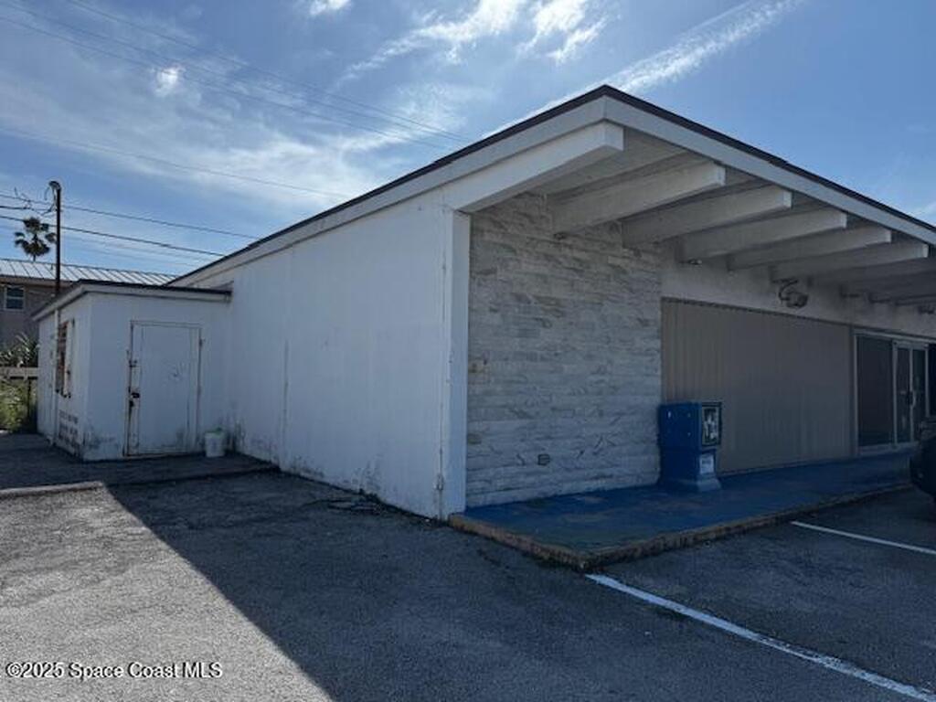 215 5th Avenue, Indialantic, FL 32903