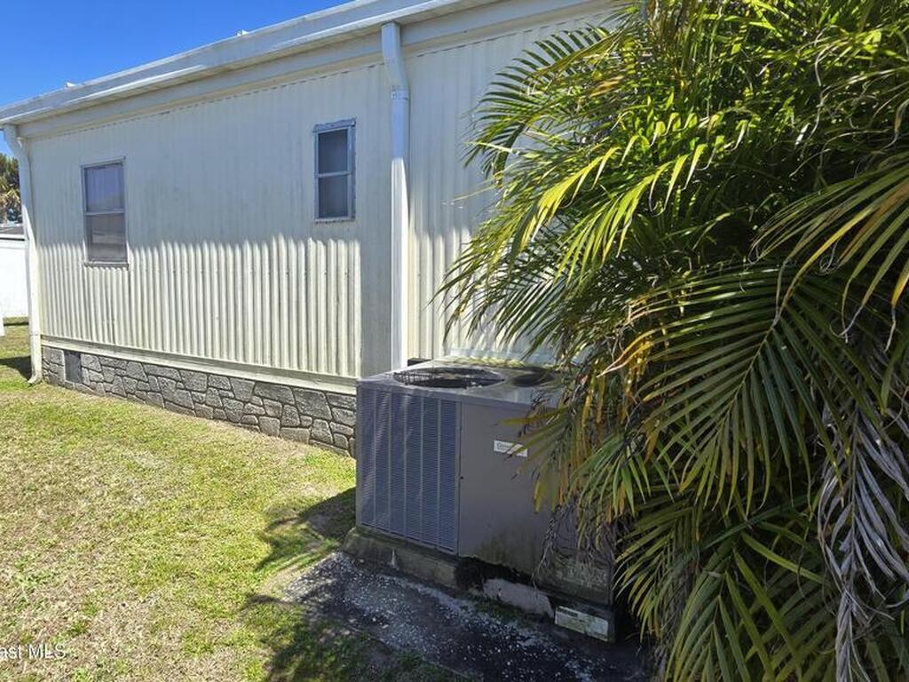 861 Pecan Circle, Barefoot Bay, FL 32976