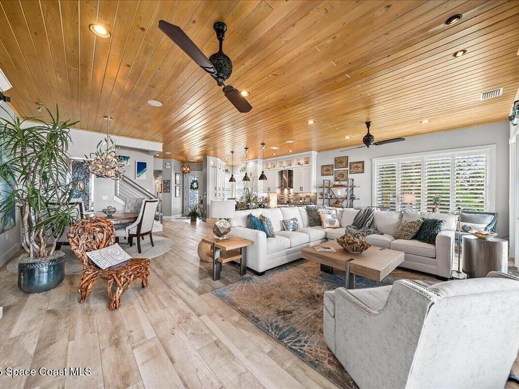 222 Glengarry Avenue, Melbourne Beach, FL 32951