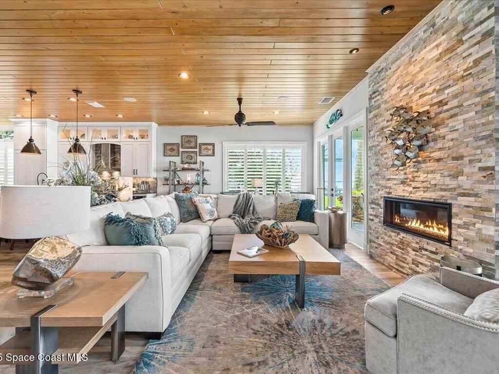222 Glengarry Avenue, Melbourne Beach, FL 32951