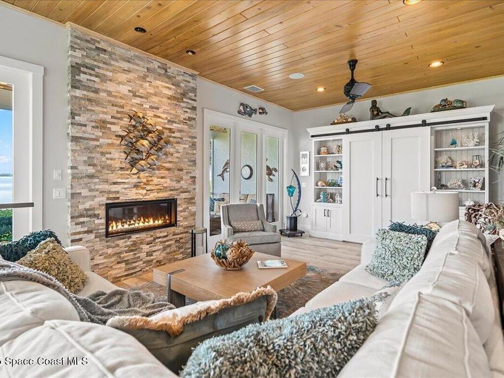 222 Glengarry Avenue, Melbourne Beach, FL 32951