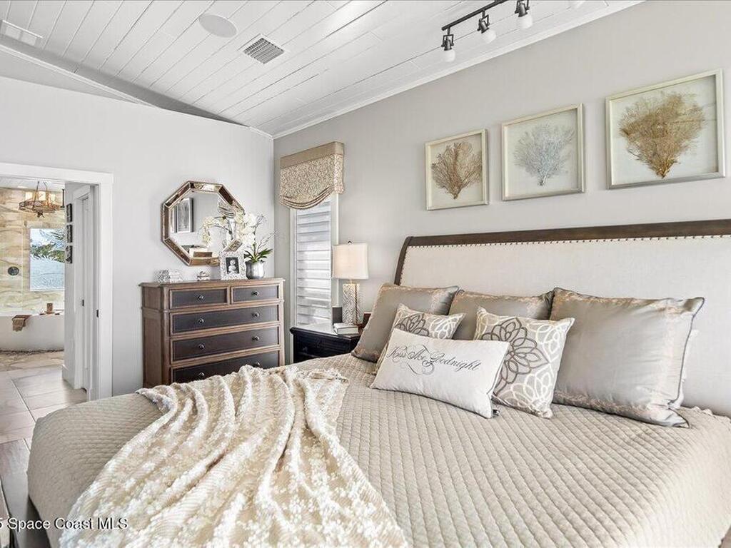 222 Glengarry Avenue, Melbourne Beach, FL 32951