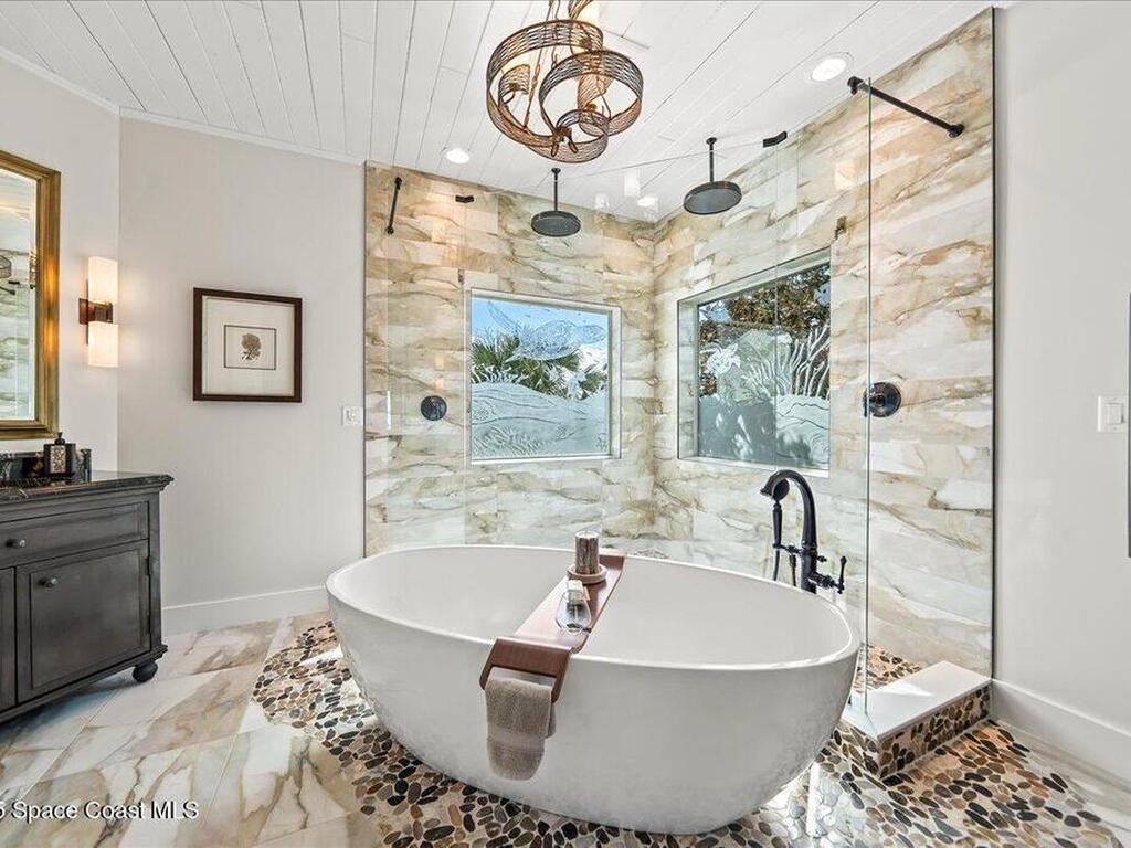222 Glengarry Avenue, Melbourne Beach, FL 32951