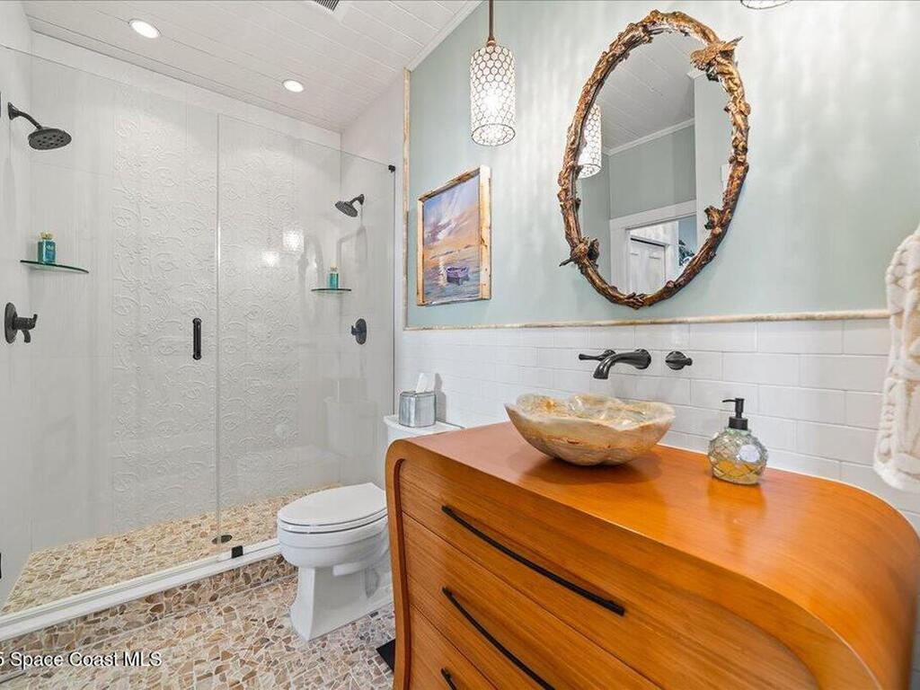222 Glengarry Avenue, Melbourne Beach, FL 32951