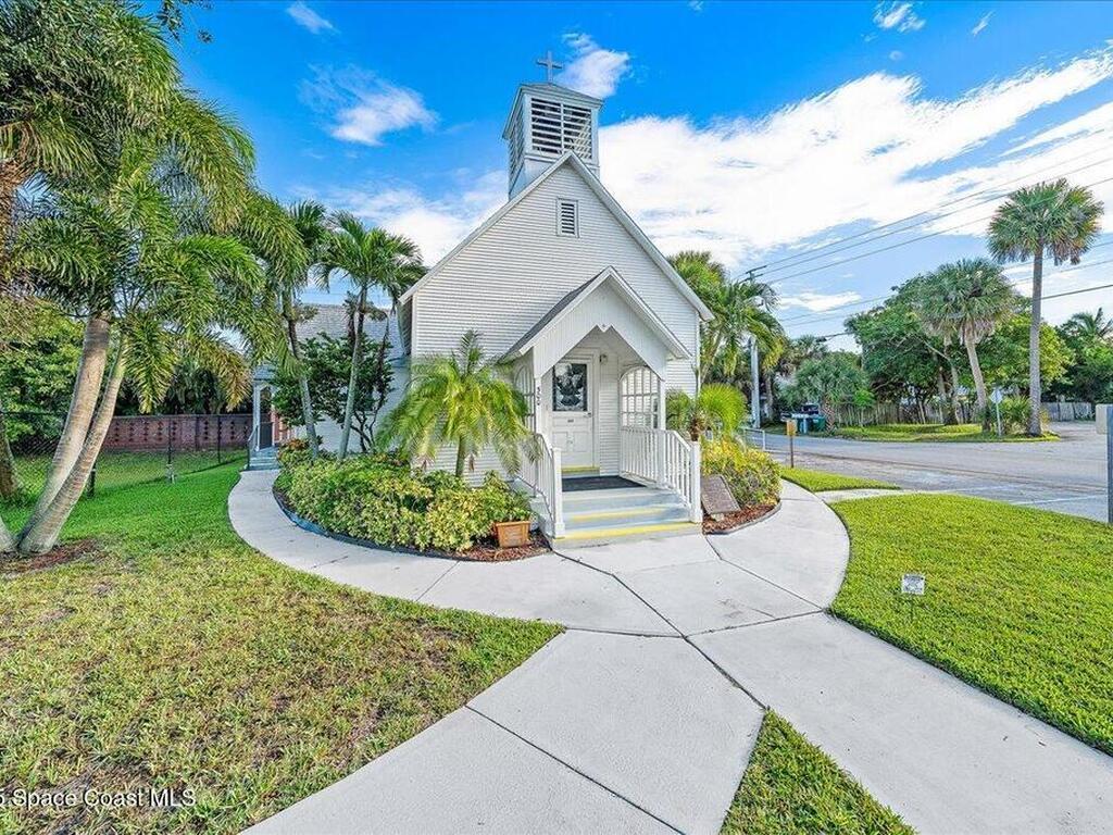 222 Glengarry Avenue, Melbourne Beach, FL 32951