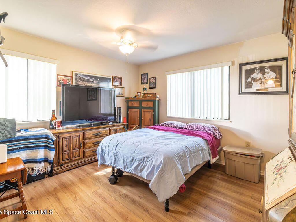 5740 Marina Drive, Sebastian, FL 32958